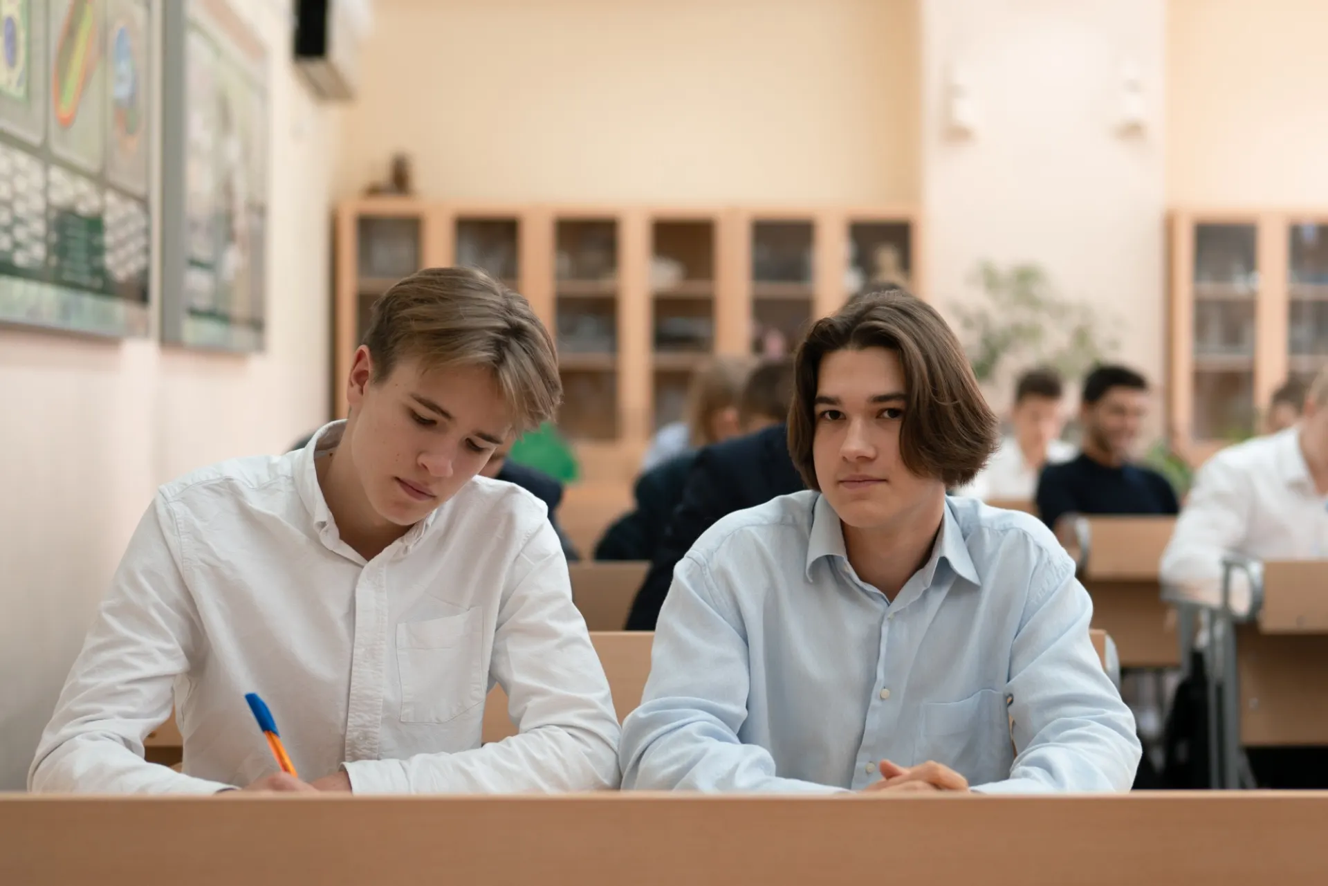 Учреждения образования по всей стране отчитываются во «ВКонтакте» о уроках и встречах, на которых школьникам и студентам рассказывают об угрозах, связанных с обходом интернет-блокировок с помощью VPN-сервисов.