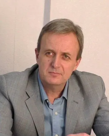 Ленинский районный суд Санкт-Петербурга признал 53‑летнего Александра Васьковского виновным по статье о дискредитации и назначил штраф в 30 тысяч рублей за публикации в его личном телеграм‑канале.