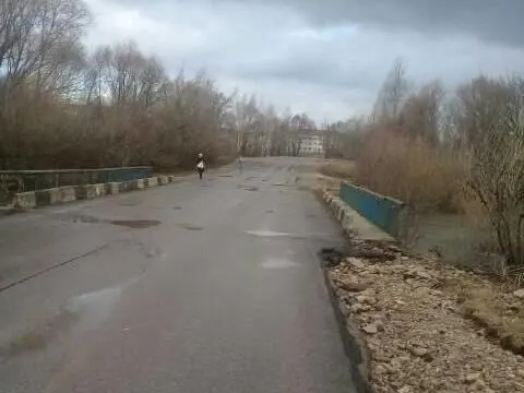 Паводковая обстановка улучшилась: в Рыбновском округе Рязанской области восстановлено движение через мост у деревни Валищево.