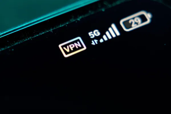 Сервис Cloudflare Radar удалил отметку «шпионское программное обеспечение» с доменов мессенджера «Макс». Ранее пометка появилась 30 апреля, причины её снятия остаются неизвестными.