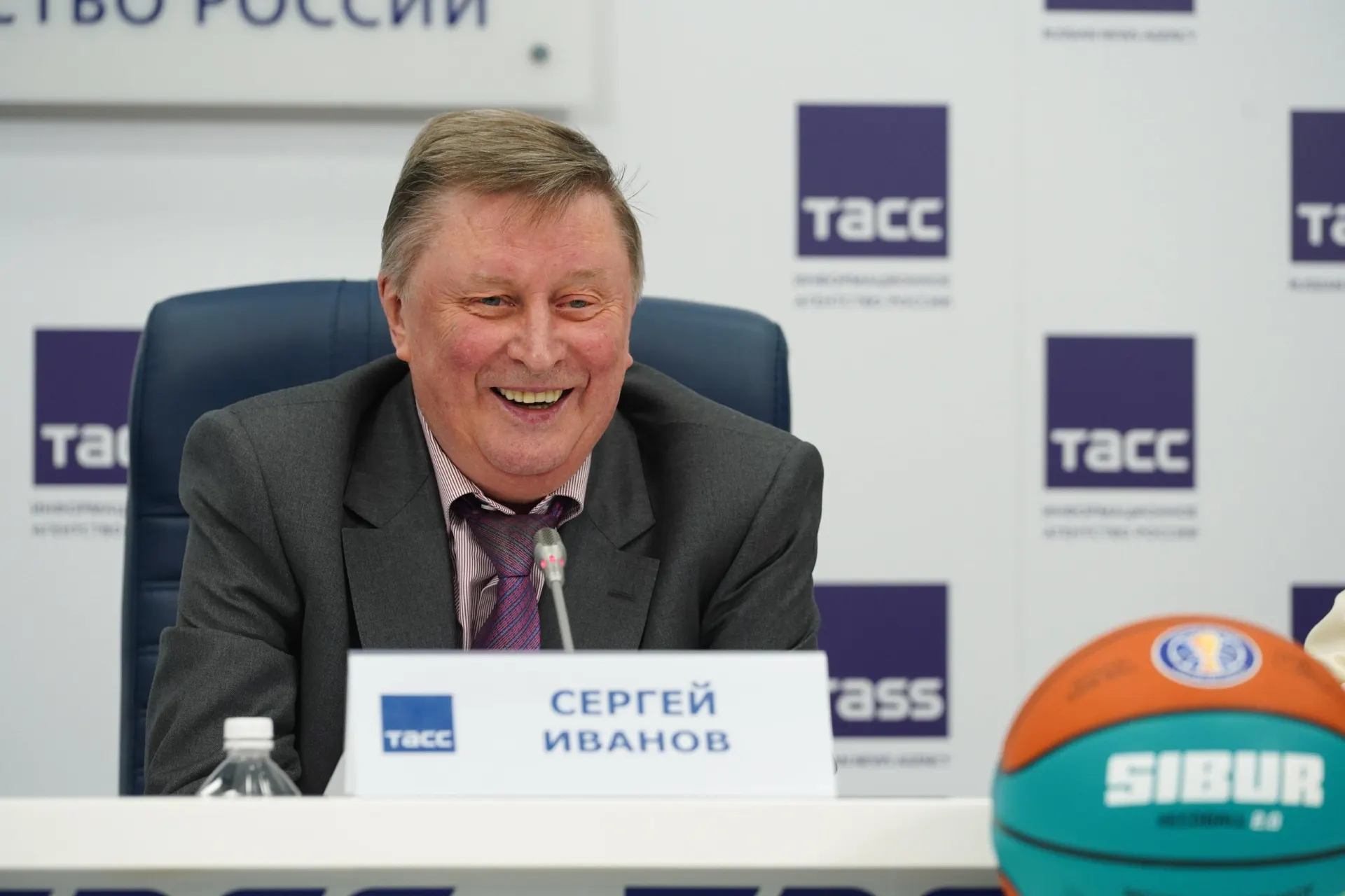 Государственный деятель скончался в возрасте 73 лет. Близкий друг рассказал, что общался с ним всего три дня назад.
