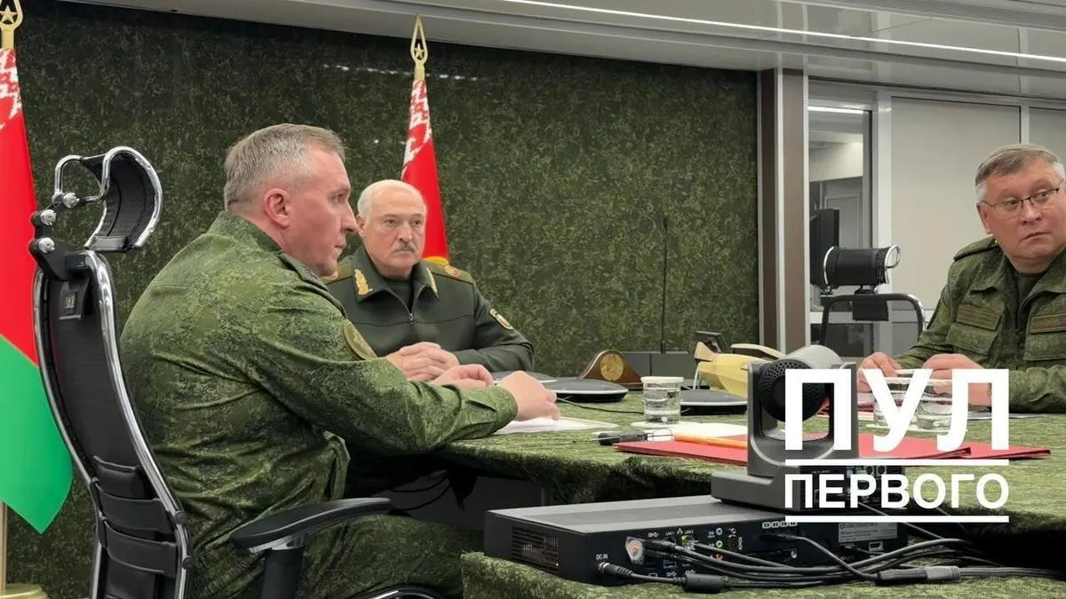 Лидеры РФ и Беларуси вместе с высшим военным руководством обсудили завершившиеся трёхдневные учения. Лукашенко сказал, что лично осмотрел полигоны, Путин подчеркнул, что применение ядерного оружия — крайняя мера. На фоне учений Украина укрепляет северные рубежи, а в Европе обсуждают возможное размещение американского ядерного оружия.