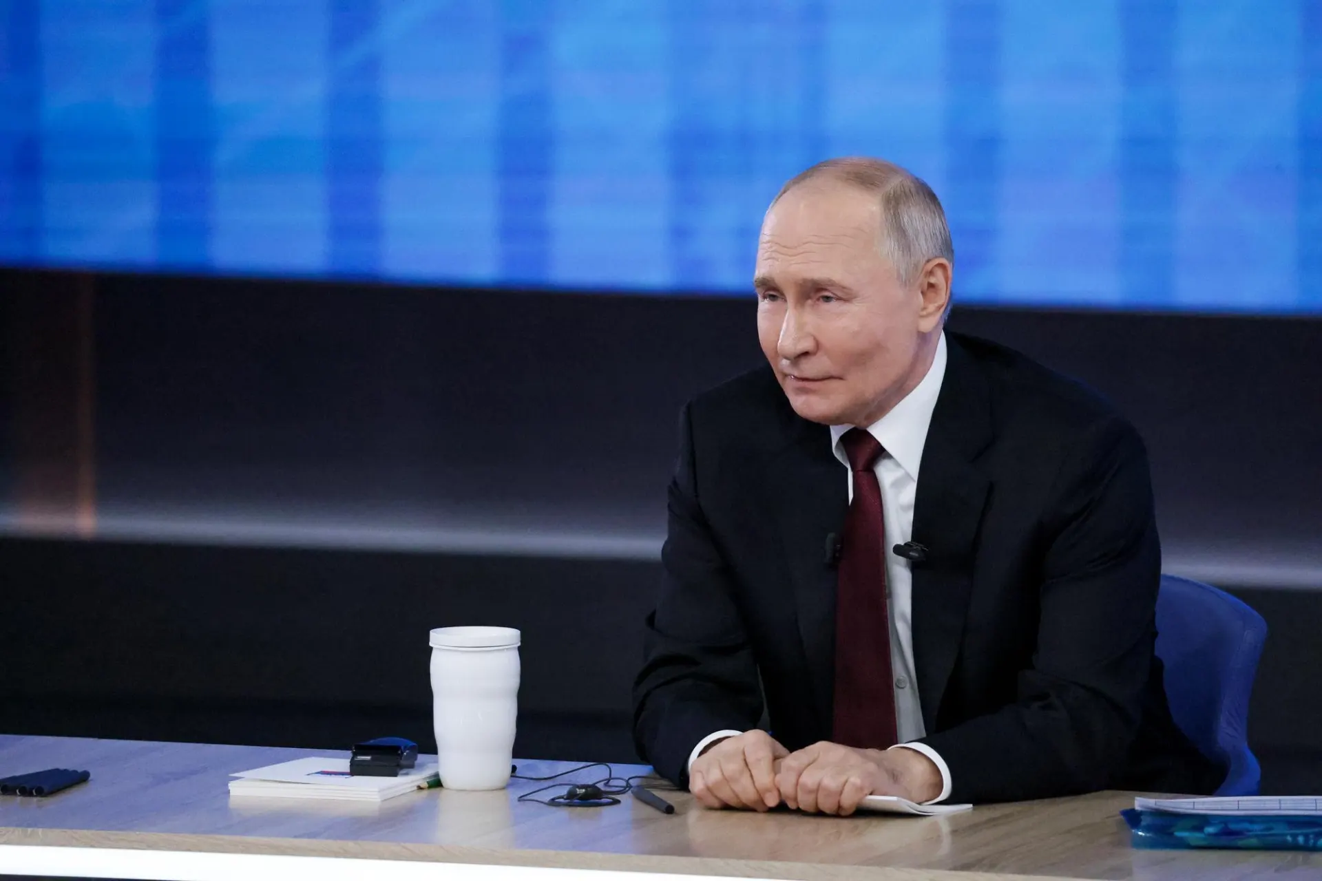 По итогам торжеств в честь 81-й годовщины Победы президент заявил, что конфликт на Украине приближается к завершению. В речи также прозвучали слова благодарности ветеранам и упоминания о вопросах национальной безопасности.