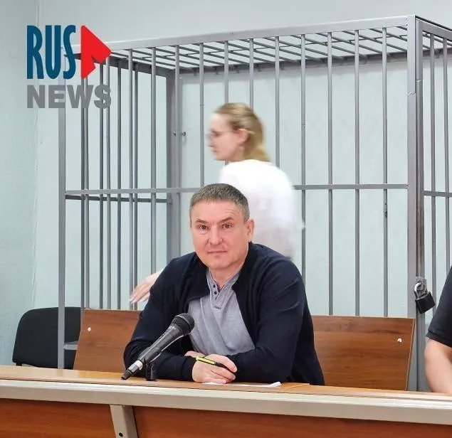 Суд подтвердил, что заключённым в карцере дают бумагу и ручку лишь на полтора часа в сутки, что препятствует подготовке к судебным процессам, — так утверждает правозащитник Алексей Соколов.