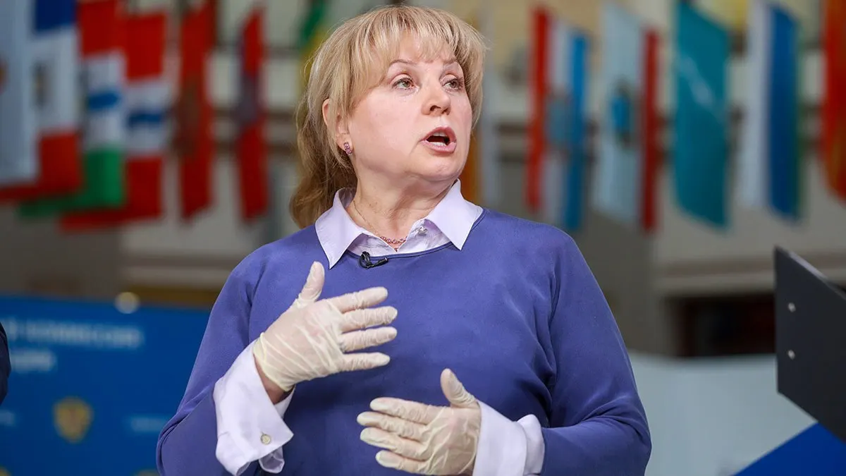 Элла Памфилова заявила, что временные ограничения связи во время выборов вводятся ради безопасности. Критикуют, что такие меры ограничивают доступ к экстренным сервисам и особенно опасны для пожилых и больных людей.