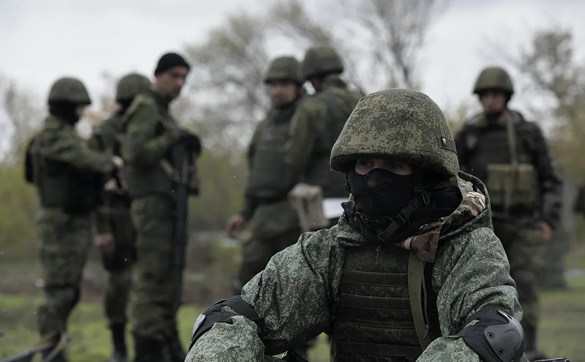 По словам ряда бывших кремлёвских чиновников, военных экспертов и зарубежных разведок, Россия уступает Украине в технологиях и тактике; без масштабной мобилизации людских, промышленных и экономических ресурсов положение вряд ли изменится.