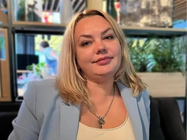 Жалобу на перевод материалов уголовного дела в Краснодарский край рассмотрят 22 июля. По делу проходят 12 человек, включая бывшую чиновницу Анну Елисееву; им инкриминируют мошенничество и дачу и получение взяток.