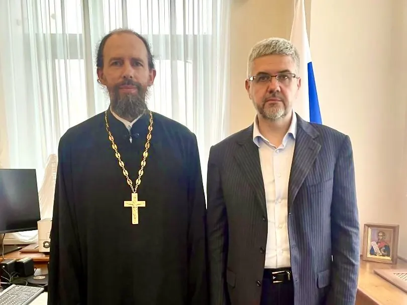 Вадим Баланин заявил, что сожительство без официальной регистрации брака рассматривается как угроза безопасности страны; Минюст ведёт мониторинг и готовит изменения в Семейный кодексе.
