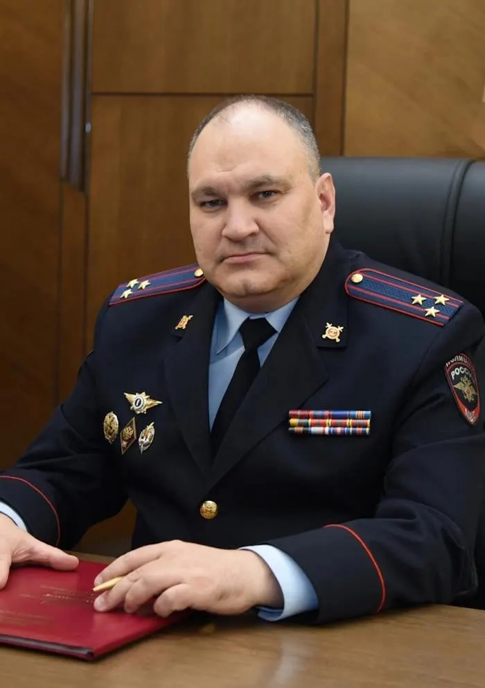 Краткая биография и служебный путь Константина Кремнева, назначенного временно исполняющим обязанности начальника полиции Волгоградской области.