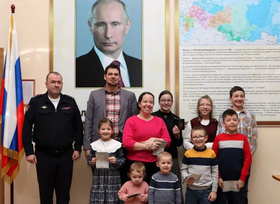 В 2025 году 1112 иностранцев оформили специальные визы для переезда в Россию как лица, разделяющие традиционные духовно‑нравственные ценности, сообщил директор консульского департамента МИД РФ.