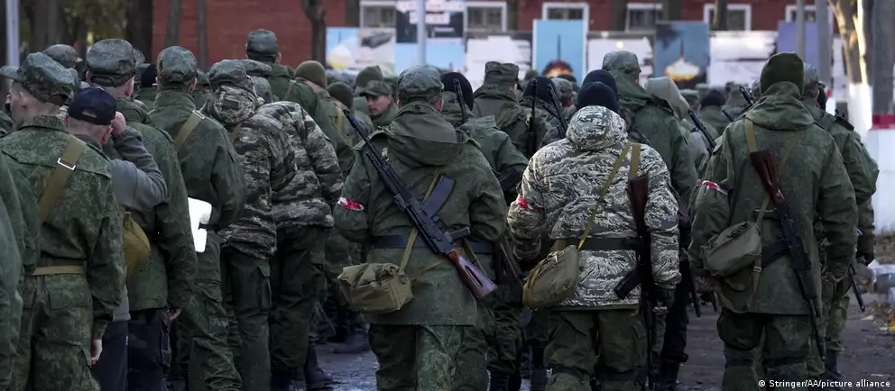 Украинский лидер и независимые расследования утверждают о планах расширить мобилизацию осенью 2026 года; российские власти это отрицают. Разбираемся, на чём основаны эти сообщения и насколько велика вероятность нового призыва.
