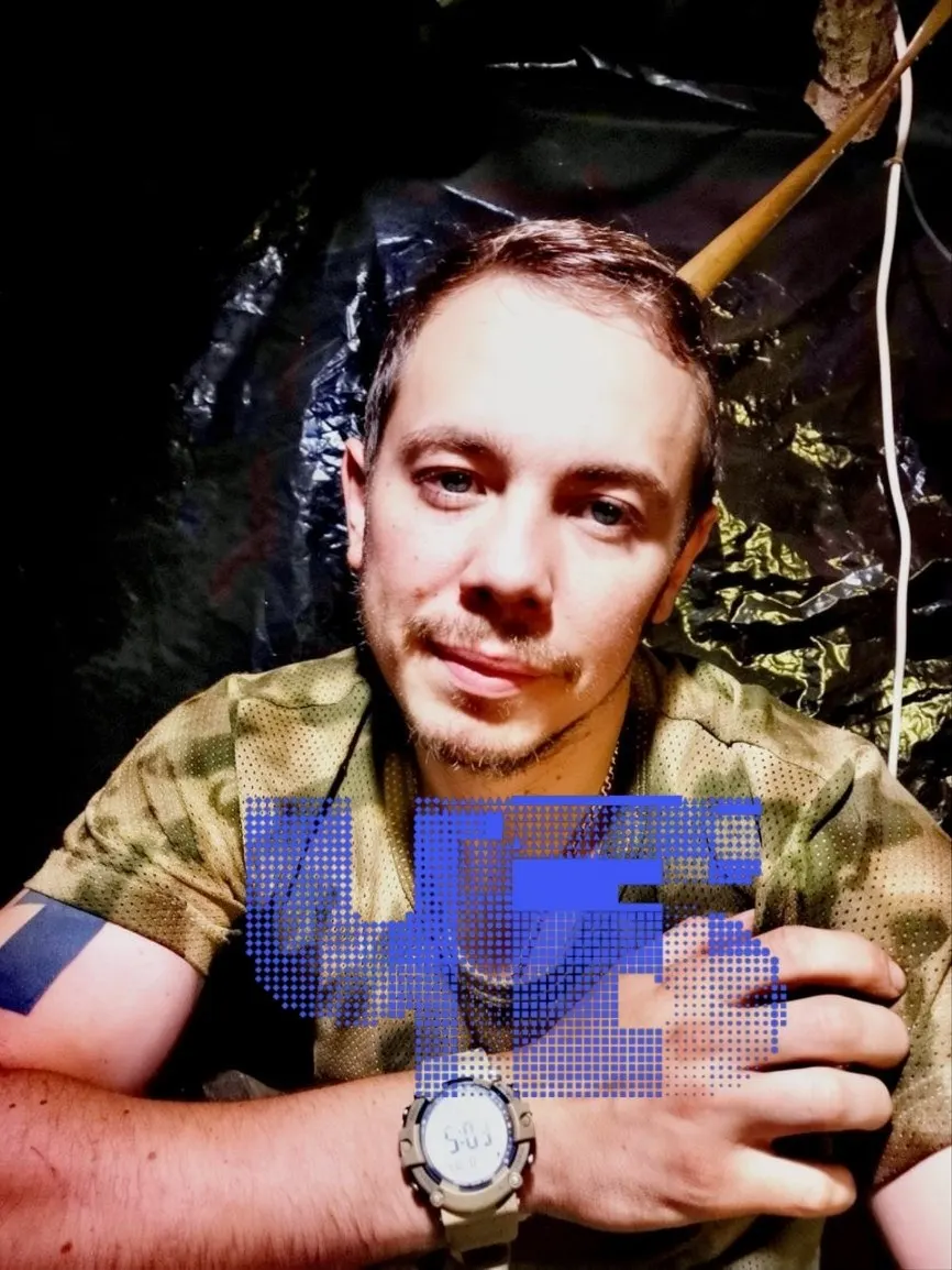 Отец погибшего военнослужащего из Челябинска утверждает, что чиновники и военные похоронили сына в Балтийске без уведомления родственников. По его словам, действующее законодательство отдаёт приоритет женам, из‑за чего родители лишились права проститься.