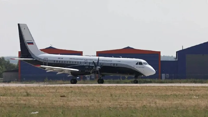 Росавиа выдала Ил-114-300 сертификат с рядом эксплуатационных ограничений по температуре и погодным условиям. На выставке также продемонстрировали «Буханку» с композитной бронёй, затвердевающей на солнце.