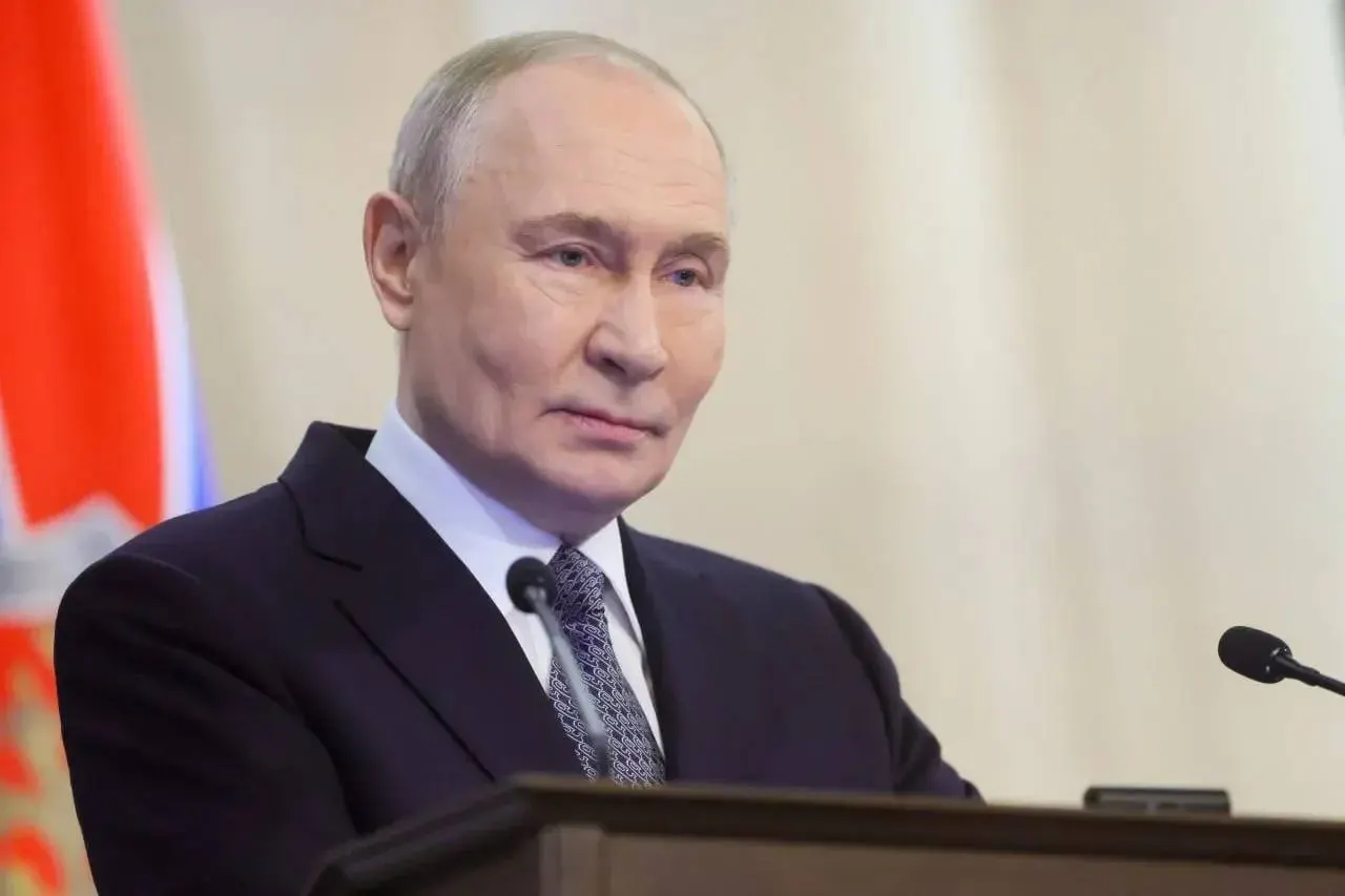 Президент отметил мужество десантников, действующих в ходе специальной военной операции, и выразил уверенность в их дальнейшем вкладе в обороноспособность страны.