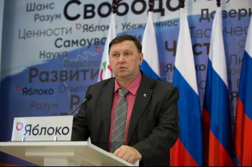 В последний день подачи документов суды приняли решения об отмене регистрации кандидатов от оппозиции и вынесли административные меры в отношении представителей партии «Яблоко»; ситуация разворачивается в Москве и Екатеринбурге.