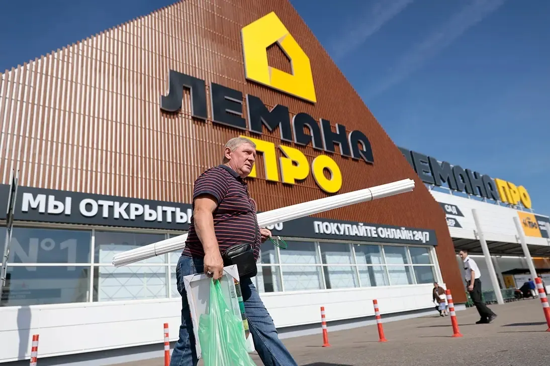 Денис Исаев назначен гендиректором Ле Монлид; суды взыскали 18 млрд рублей; президент передал активы FM Logistic в управление; по итогам 2024 года выручка переданных структур составила около 40,7 млрд рублей.