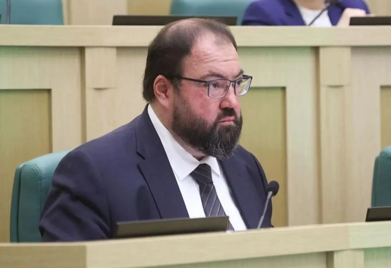 Минцифры и Минобороны обсуждают меры защиты дата-центров на фоне атак беспилотников на сервисы Яндекса; восстановление инфраструктуры может занять месяцы.
